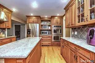 52 Lauderdale Dr, Trumbull, CT 06611 - Photo 24