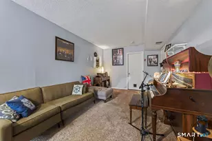 105 Peddlars Dr, Branford, CT 06405 - Photo 24