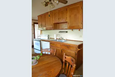 284 Deerfield Road, Windsor, CT 06095 - Photo 10