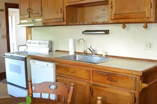 284 Deerfield Rd, Windsor, CT 06095 - Photo 10