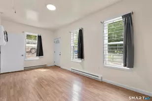 170 Meriden Rd, Waterbury, CT 06705 - Photo 16