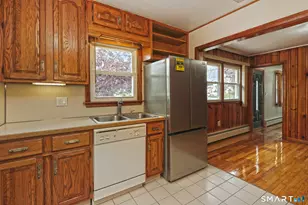 39 Enright St, West Haven, CT 06516 - Photo 8
