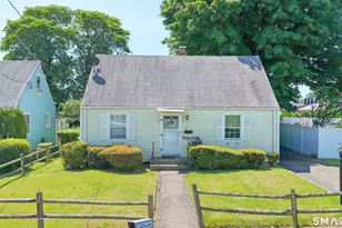 11 Redfield Rd, Fairfield, CT 06824 - Photo 1