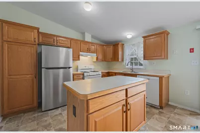 8 Rose Court, East Windsor, CT 06088 - Photo 4
