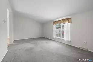 8 Rose Ct, East Windsor, CT 06088 - Photo 8