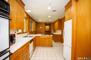 55 Butternut Dr, Norwich, CT 06360 - Photo 14