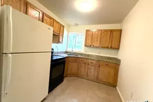 39 Village St, Vernon, CT 06066 - Photo 4