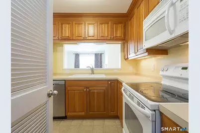 51 Forest Avenue #61, Greenwich, CT 06870 - Photo 6
