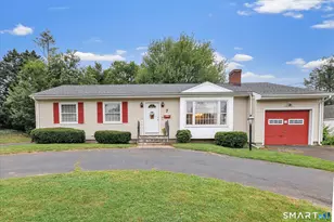 7 Thorburn Ave, Trumbull, CT 06611 - Photo 2