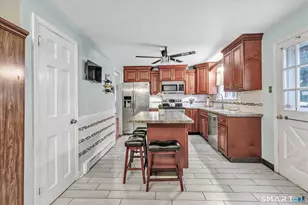 7 Thorburn Ave, Trumbull, CT 06611 - Photo 8