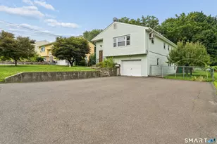 10 Purcell Dr, Danbury, CT 06810 - Photo 2
