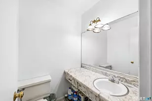 200 Woodmont Ave, Bridgeport, CT 06606 - Photo 20