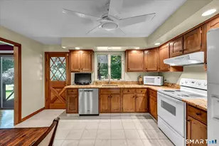73 Rolling Ridge Rd, Hamden, CT 06514 - Photo 18