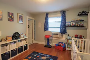 38 Gridley St, Bristol, CT 06010 - Photo 10