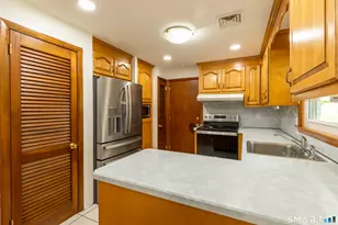74 Harvest Ln, East Hartford, CT 06118 - Photo 10