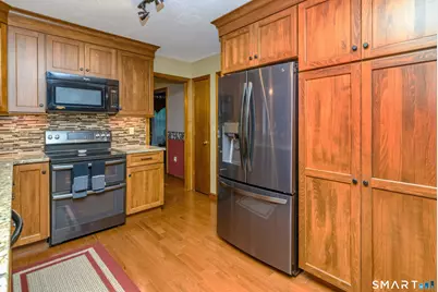 165 Pruett Place, Montville, CT 06370 - Photo 14