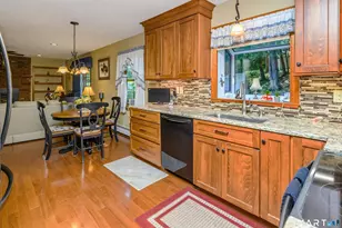 165 Pruett Pl, Montville, CT 06370 - Photo 12
