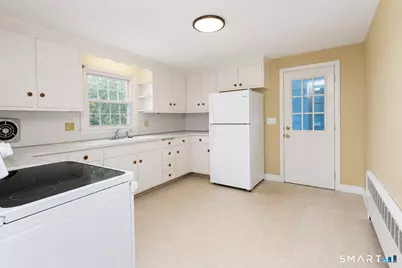 24 Sandhurst Drive, West Hartford, CT 06107 - Photo 16