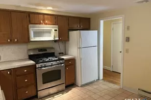 100 Oak Grove St, Manchester, CT 06040 - Photo 6