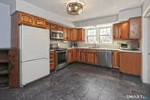 428 Peck Ln, Orange, CT 06477 - Photo 6
