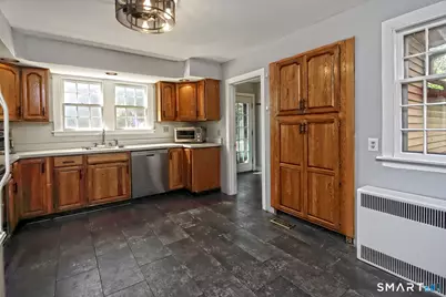 428 Peck Lane, Orange, CT 06477 - Photo 4