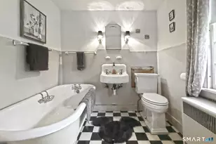 428 Peck Ln, Orange, CT 06477 - Photo 24