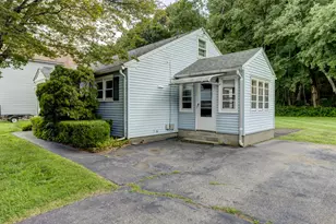 512 Pleasant St, Windham, CT 06226 - Photo 4