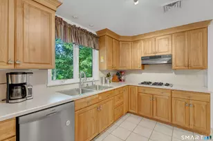 55 Wintergreen Dr, Waterford, CT 06385 - Photo 12