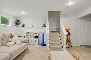 81 Wolfpit Ave, Norwalk, CT 06851 - Photo 18