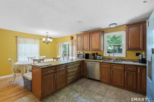 53 Quarry Ln, Meriden, CT 06451 - Photo 6