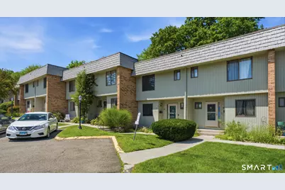 40 Chestnut Court #40, Cromwell, CT 06416 - Photo 2