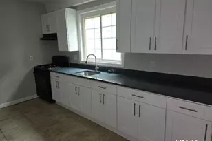 86 Bidwell St, Waterbury, CT 06710 - Photo 2
