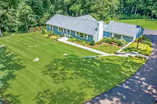 76 Comstock Hill Rd, New Canaan, CT 06840 - Photo 2