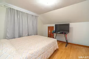 634 Bradley St, East Haven, CT 06512 - Photo 16