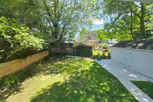124 Woodbine St, Waterbury, CT 06705 - Photo 40