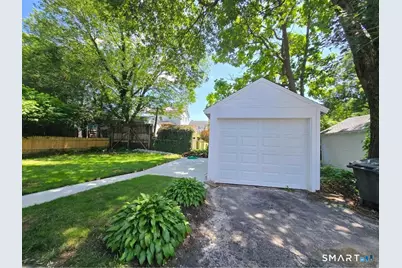 124 Woodbine Street, Waterbury, CT 06705 - Photo 36
