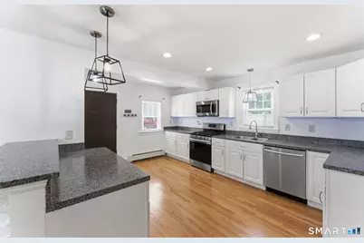 9 Carmel Street, Hartford, CT 06106 - Photo 12