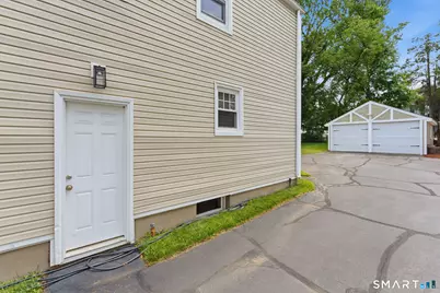 9 Carmel Street, Hartford, CT 06106 - Photo 38