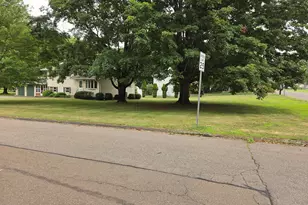 15 Russo Dr, Hamden, CT 06518 - Photo 12