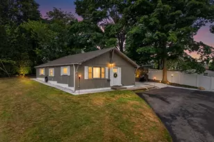 17 Grove St, New London, CT 06320 - Photo 2