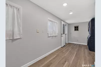 17 Grove Street, New London, CT 06320 - Photo 34
