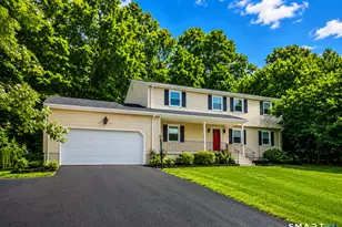 132 Hollyberry Ln, Plainville, CT 06062 - Photo 1