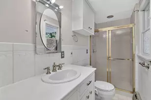 9 W Rd, East Lyme, CT 06357 - Photo 16