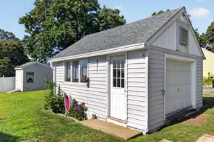 9 W Rd, East Lyme, CT 06357 - Photo 30