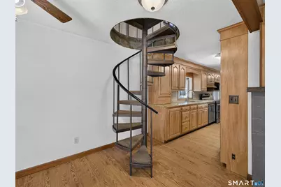 9 West Road, East Lyme, CT 06357 - Photo 10