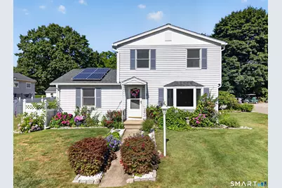 9 West Road, East Lyme, CT 06357 - Photo 1