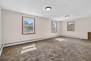 9 W Rd, East Lyme, CT 06357 - Photo 22
