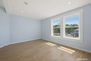 112 Broad St, Meriden, CT 06450 - Photo 32