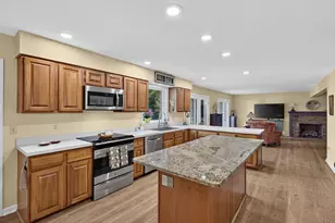 7 Bailey Dr, Guilford, CT 06437 - Photo 6