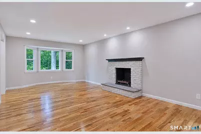10 Leopard Drive, Newtown, CT 06482 - Photo 8